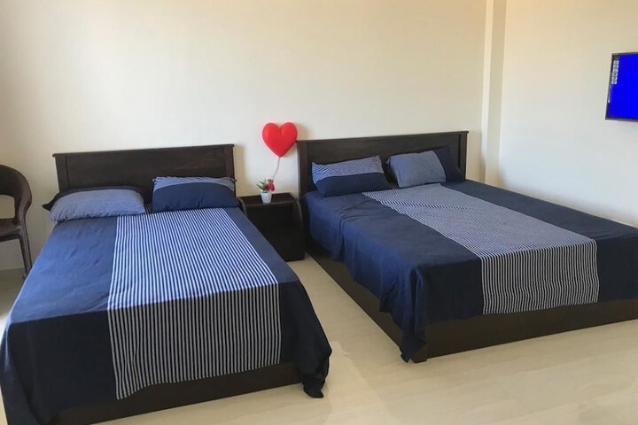 Room 2 of 4