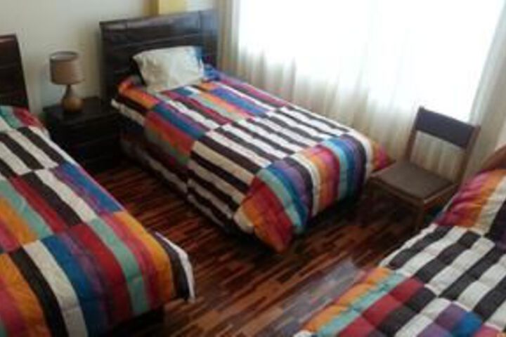 Room 6 of 12