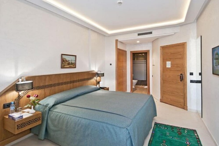 Room 21 of 39