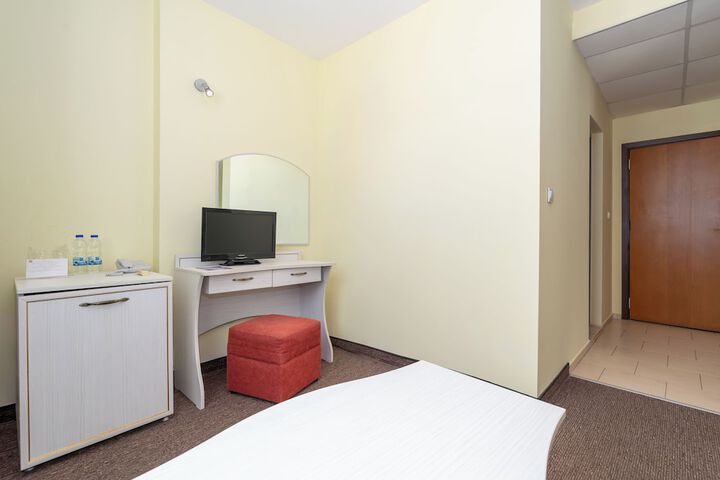 Room 34 of 117