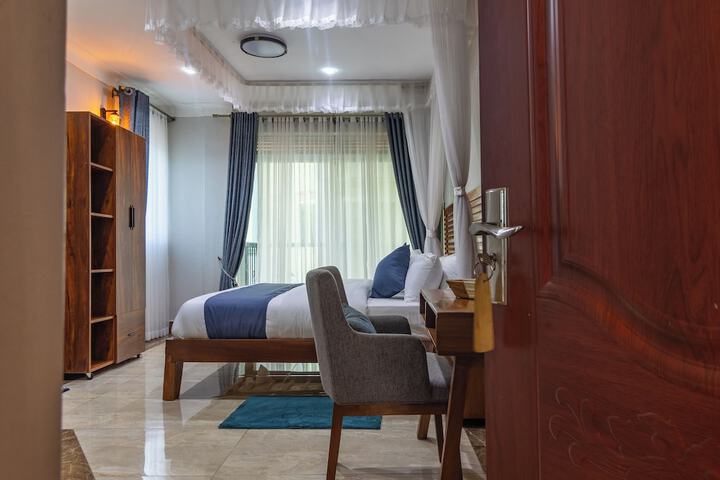 Room 17 of 53