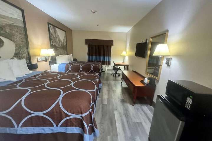 Room 5 of 15