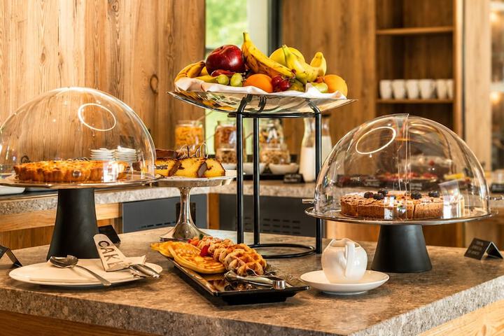 Breakfast/Coffee Service 63 of 91