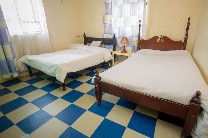 Room 12 of 48