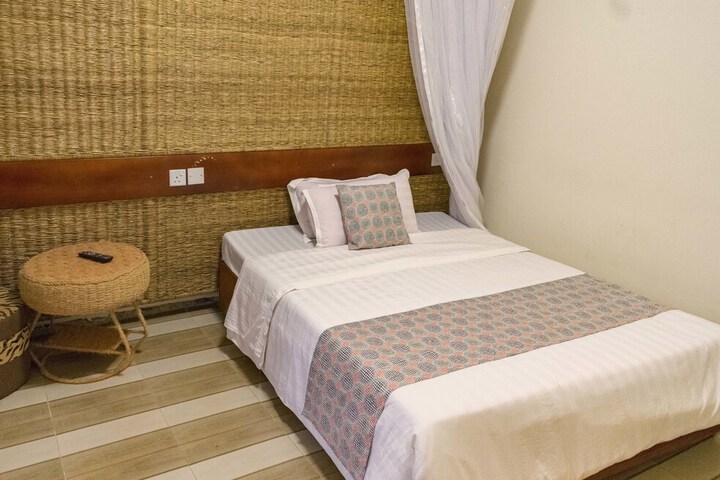 Room 13 of 50