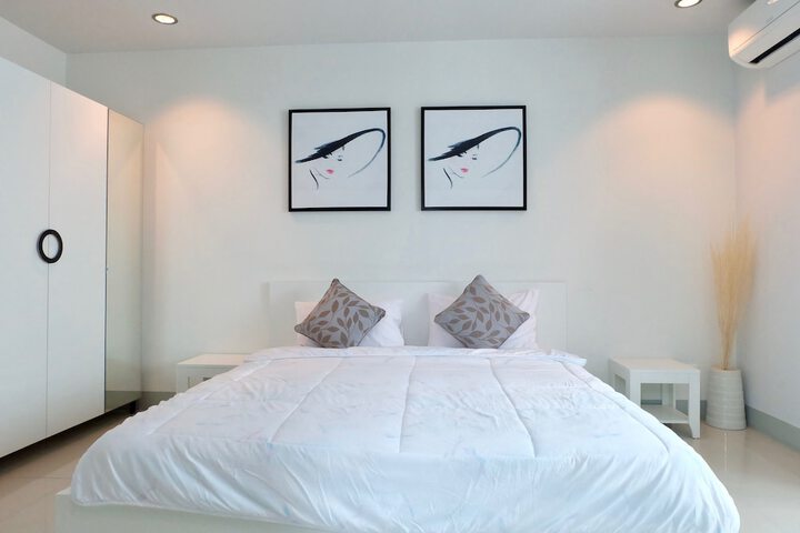 Room 9 of 52