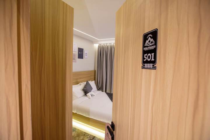Room 18 of 75