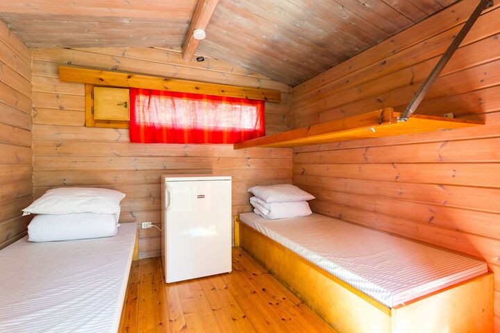 Room 22 of 185
