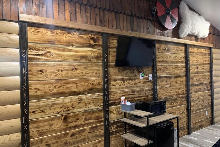 Room 14 of 28