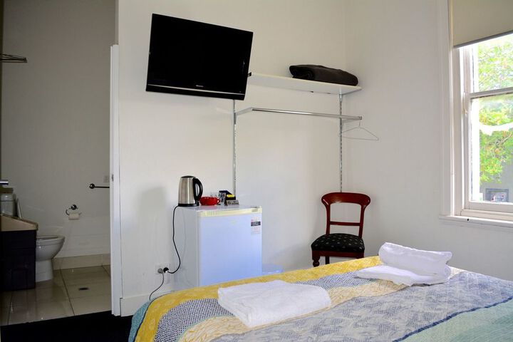 Room 12 of 28