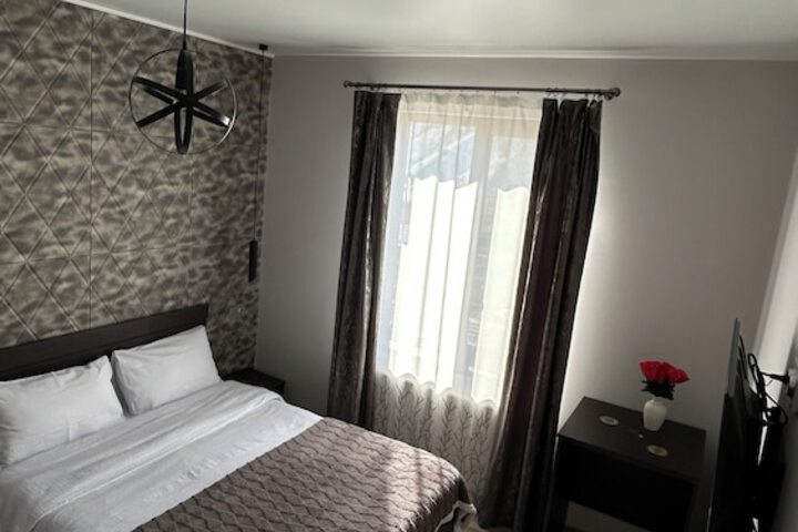 Room 16 of 72