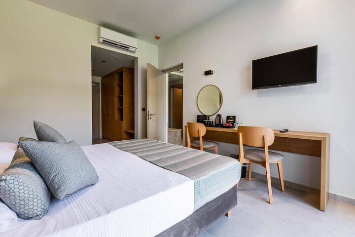 Room 12 of 67