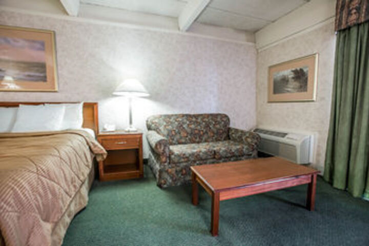 Room 27 of 38