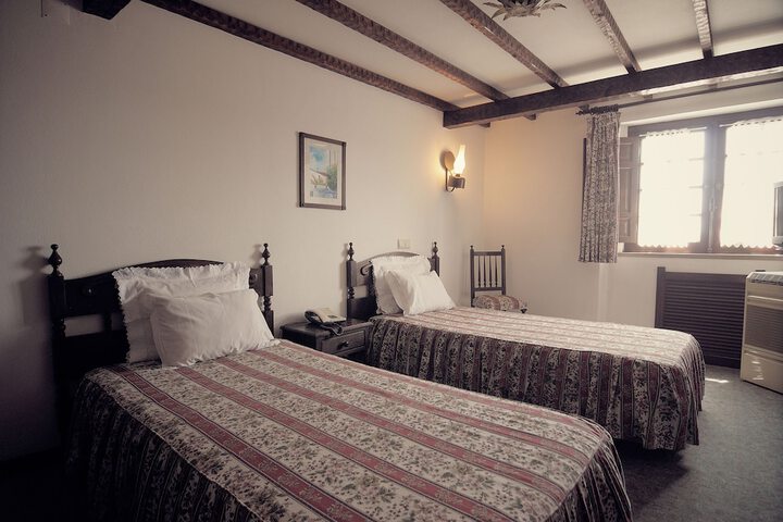 Room 12 of 49