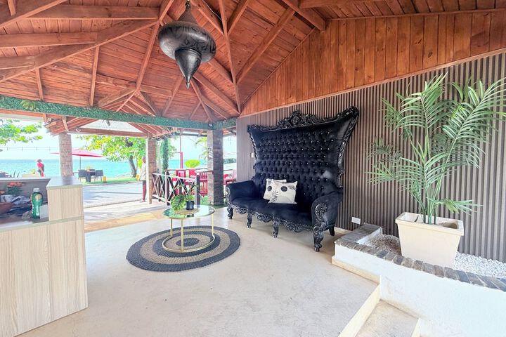Solaz Boutique Hotel