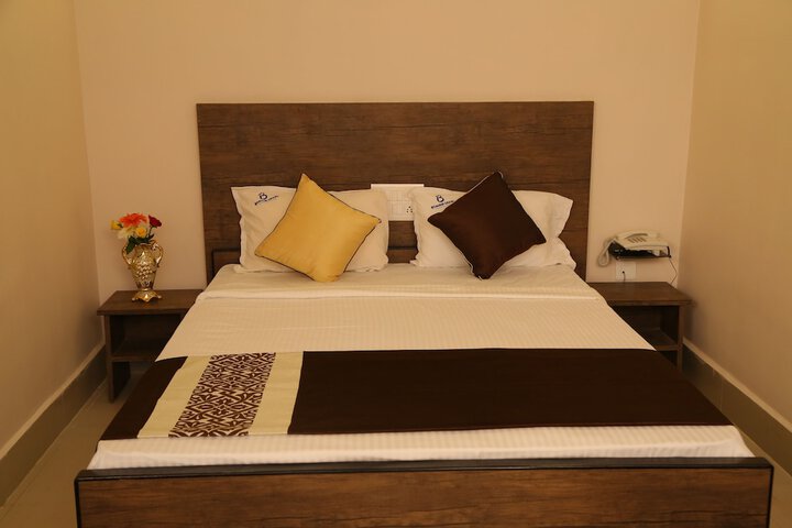 Room 8 of 24