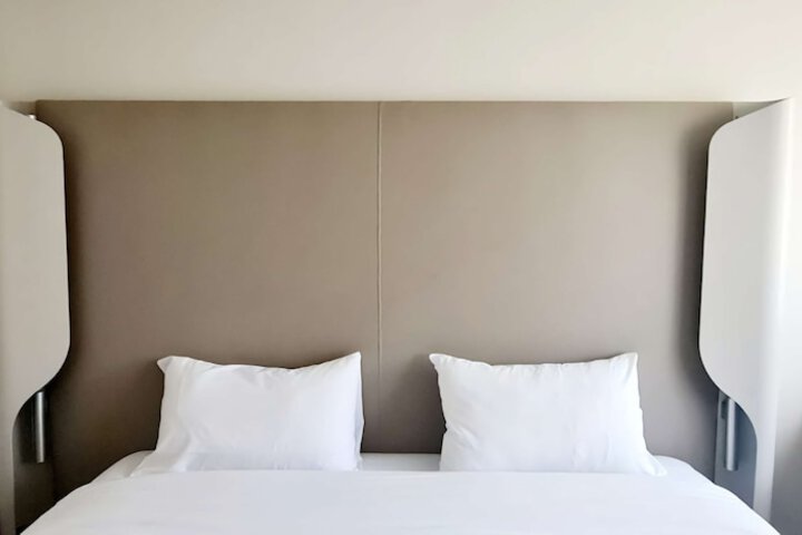 Room 11 of 47