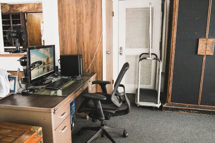 Business center