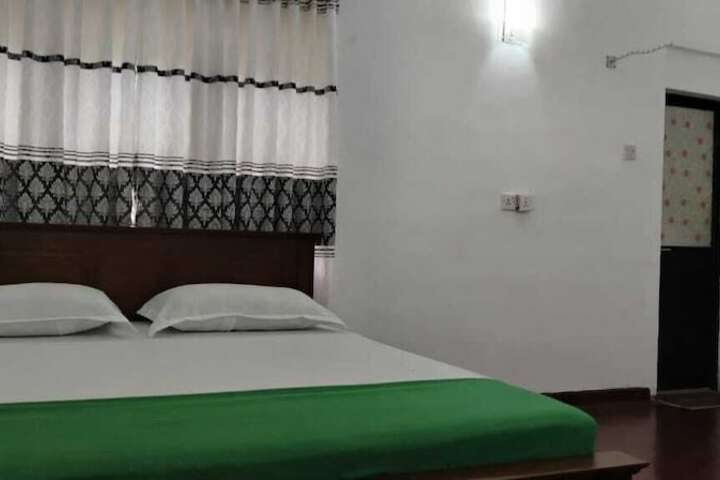 Room 25 of 59
