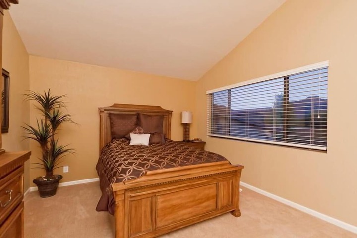 Room 6 of 26