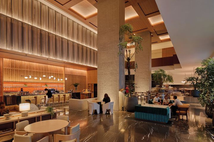 Entrance & Lobby