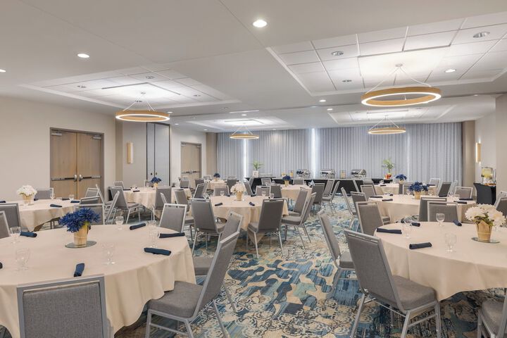 Ballroom/Hall 88 of 149