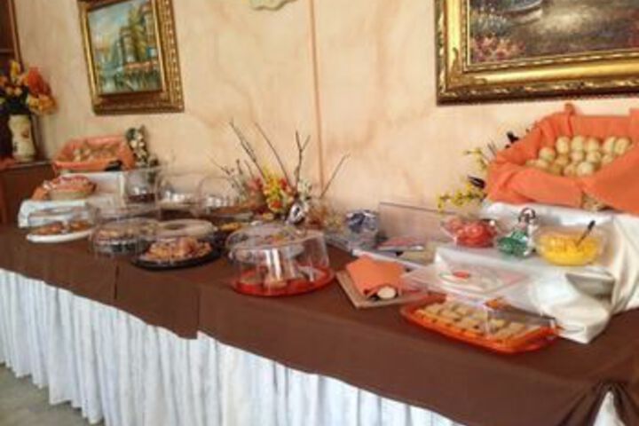 Breakfast/Coffee Service 8 of 46