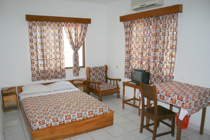 Room 7 of 52