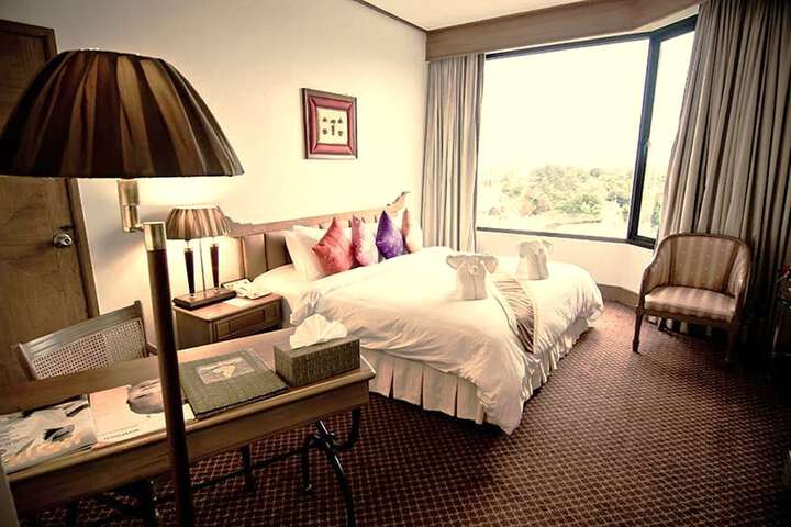 Room 13 of 79