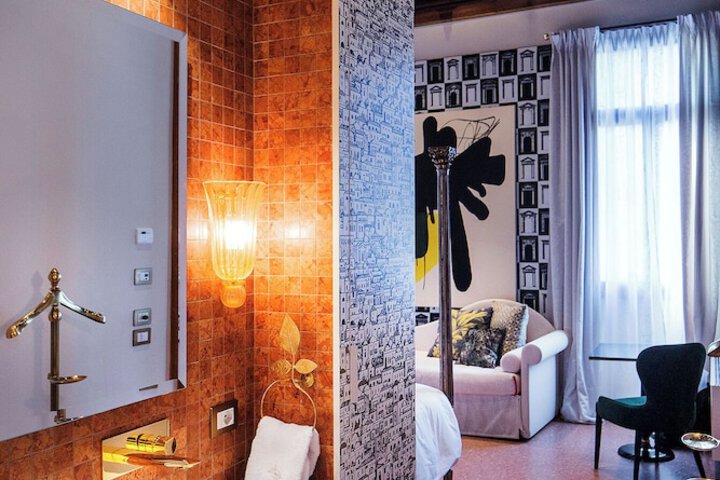 Room 14 of 63