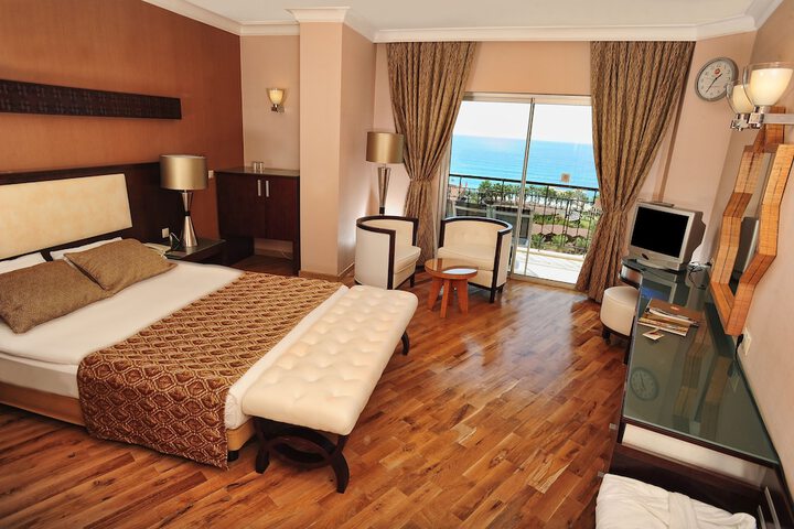 Room 3 of 47