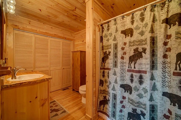 Room 10 of 24