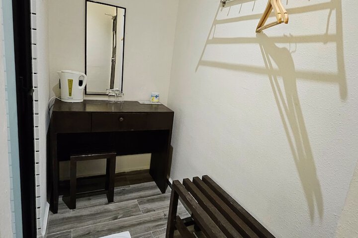Room 50 of 102