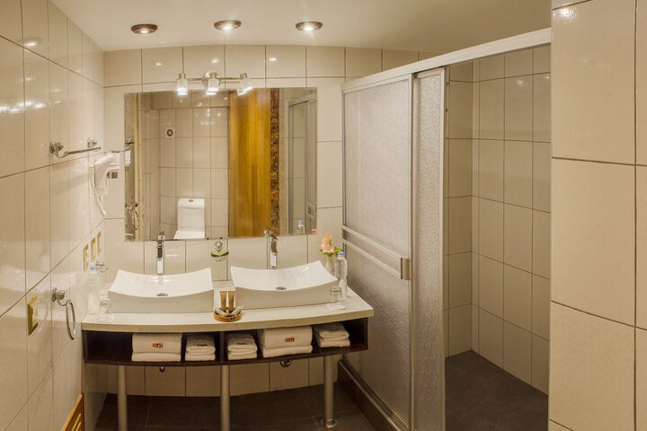 Clean Restrooms
