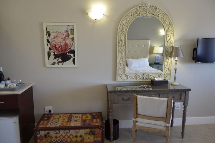 Room 4 of 66