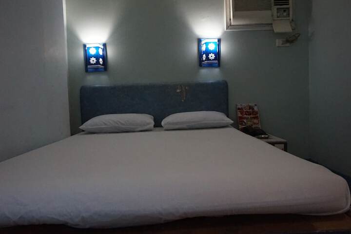 Room 6 of 20