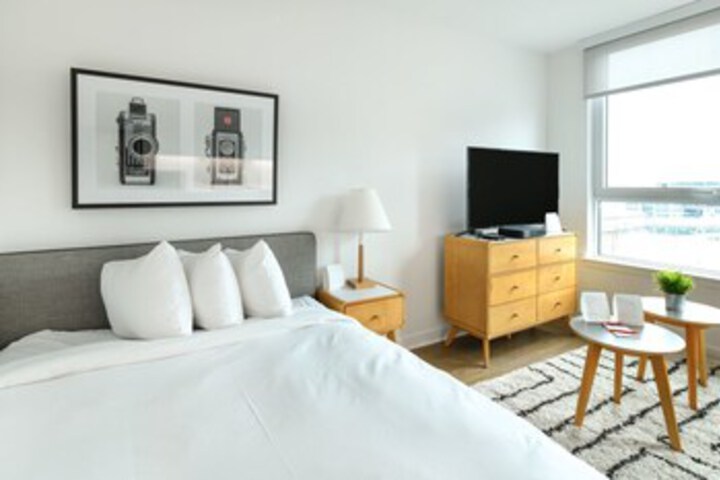 Room 10 of 20
