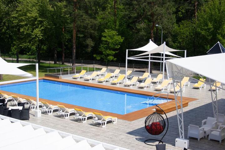 Pool 41 of 63