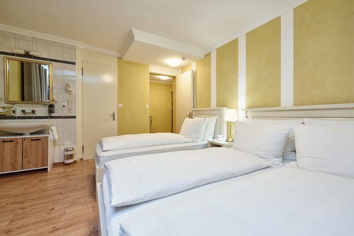 Room 166 of 266