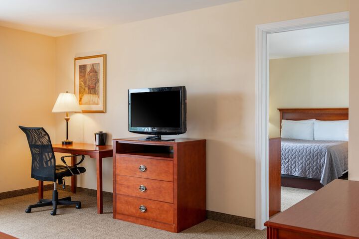 Room 30 of 62