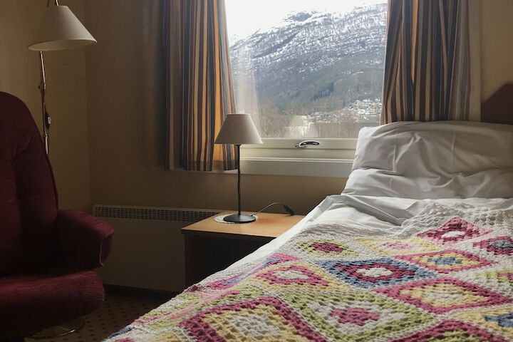 Room 6 of 51