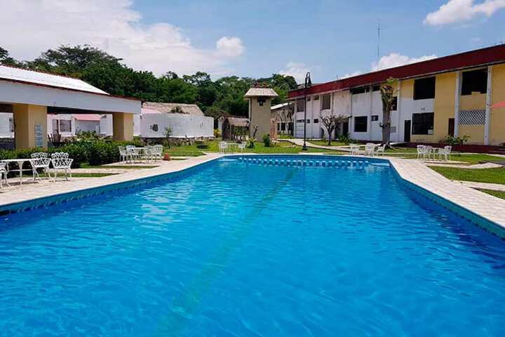 Pools & Facilities