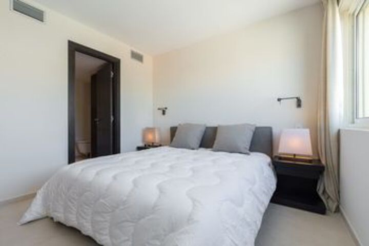 Room 10 of 31