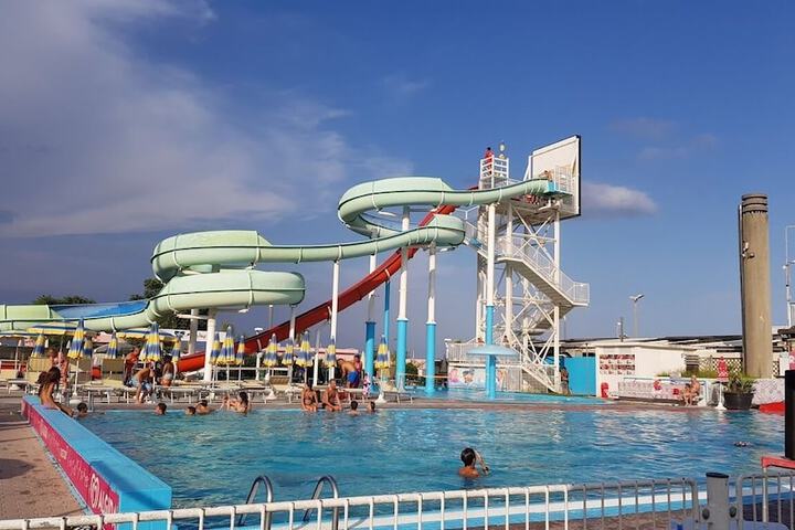 Pool 22 of 45