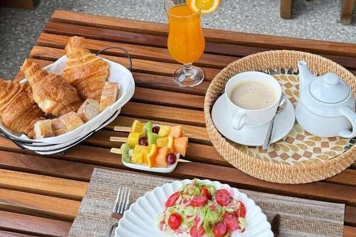 Breakfast/Coffee Service 12 of 21