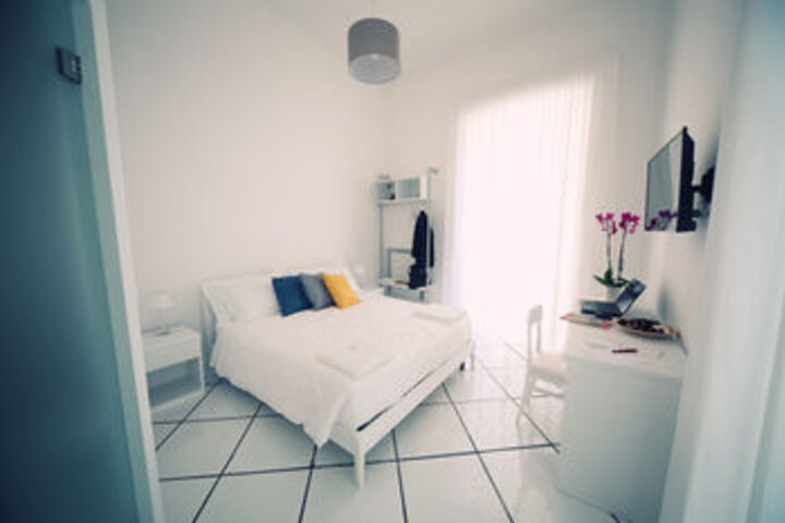 Room 13 of 21