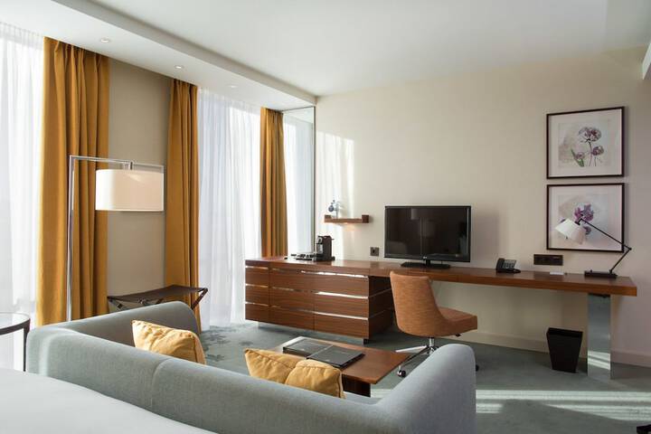 Room 13 of 131