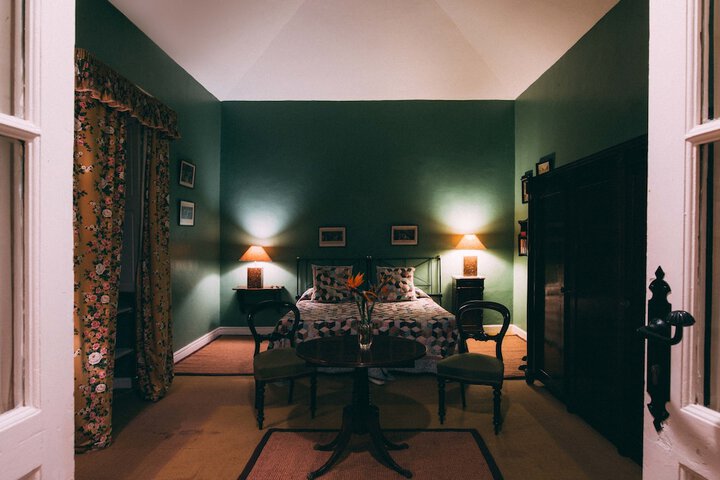 Room 8 of 30