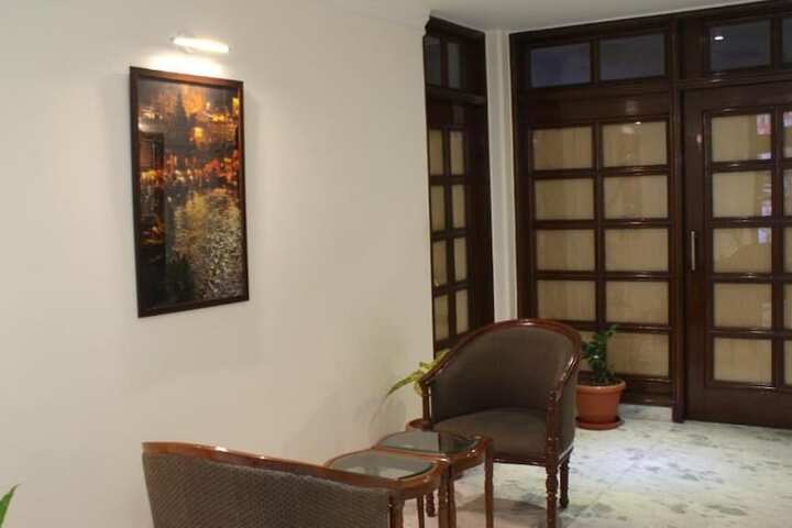 Guest Lobby
