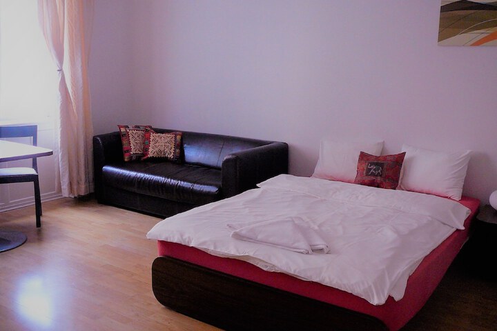 Room 13 of 60